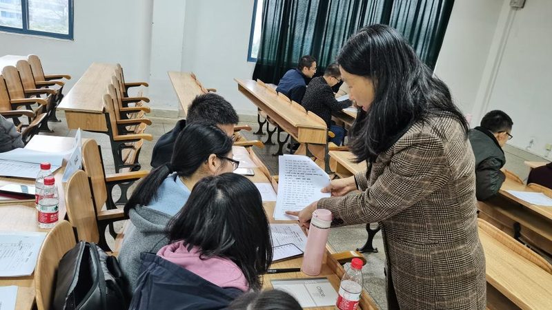 全日制与非全日制成人教育：优缺点解析